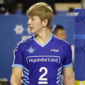 대한항공 점보스-현대캐피탈 스카이워커스, 유니폼 로고 서로 바꿔 뛴다!