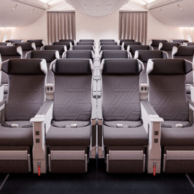대한항공, ‘프리미엄석(Premium Class)’ 첫 도입… 3천억 원 들여 보잉 777-300ER 11대 전면 개조