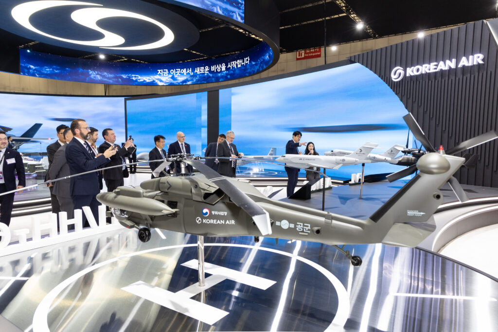 대한항공 '서울 국제 항공우주 및 방위산업 전시회(ADEX) 2025' 전시 부스 전경