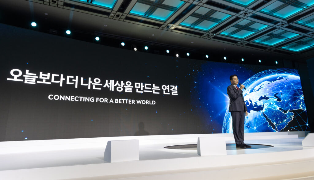 조원태 한진그룹 회장이 한진그룹 창립 80주년 기념 행사에서 인사말을 전하는 모습