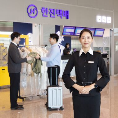 “두꺼운 외투 맡기고 가볍게 떠나요” 대한항공, 12월부터 코트룸 서비스 재개