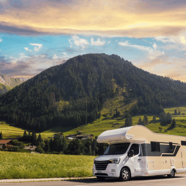 [트렌드 내비게이터] 아는 사람은 아는 카라반 캠핑