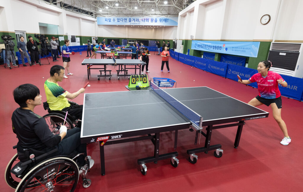 [사진3] 대한항공 소속 탁구선수 대항 합동훈련