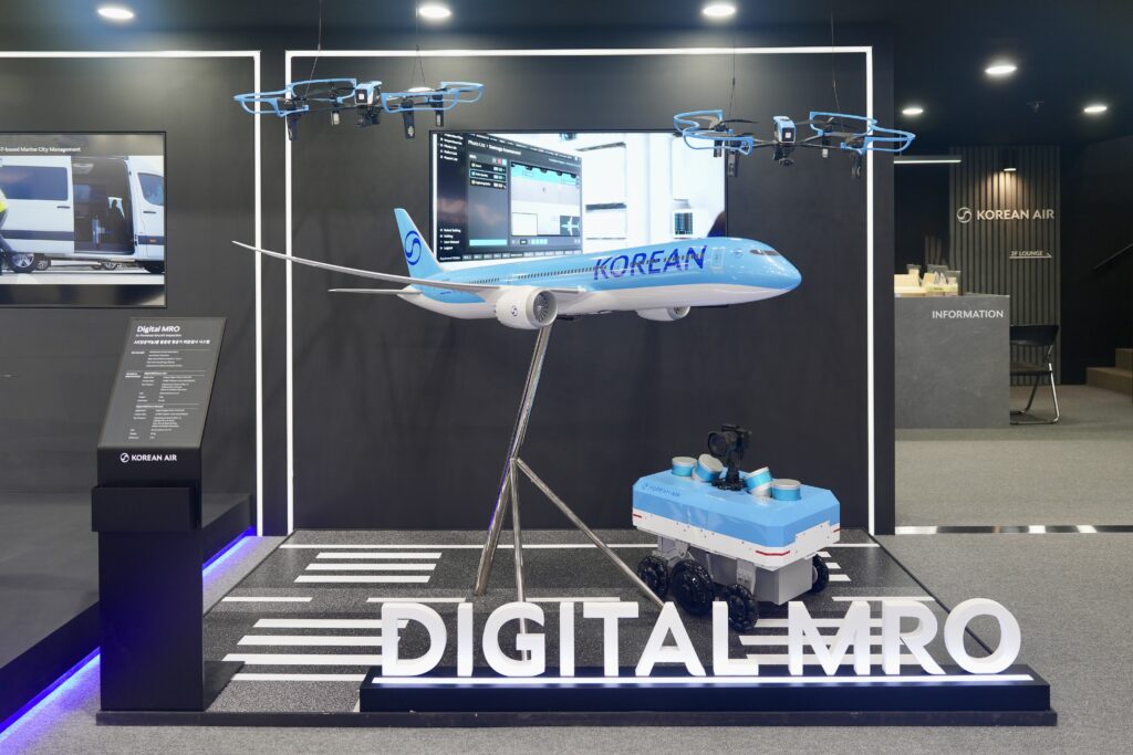 대한항공의 군집비행드론 기술 기반 항공기 MRO(유지·보수·정비)