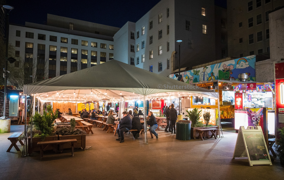 포틀랜드 시내의 푸드 카트존