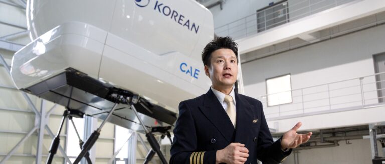 [인터뷰] 실제 같은 비상상황 훈련으로 0.1%의 가능성도 지운다 ‘대한항공 운항훈련센터’