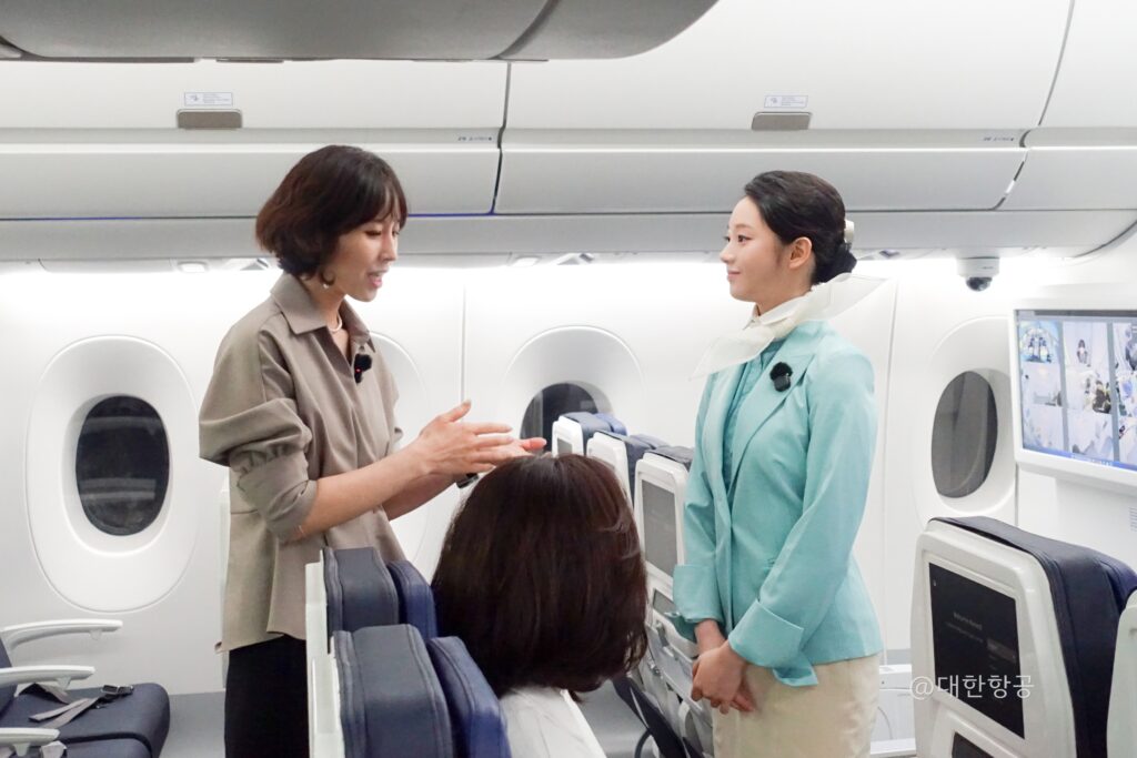 기내에서 일어나는 수많은 돌발 상황 속에서 혼자 해결할 수 있는 일은 없으며, 곁에 있는 동료들과의 '협업'과 '소통'이 무엇보다 중요하다는 가르침이었습니다